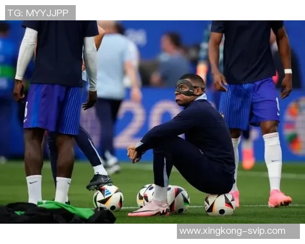 姆巴佩因脚踝扭伤缺席法国队首场训练正在积极接受治疗