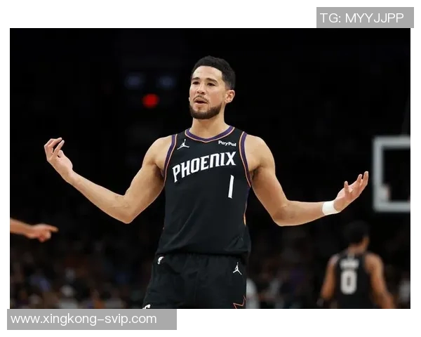 布克全能表现助球队取胜23投10中斩获31分8助攻三分球命中率高达66 布克全能表现助球队取胜23投10中斩获31分8助攻三分球命中率高达66